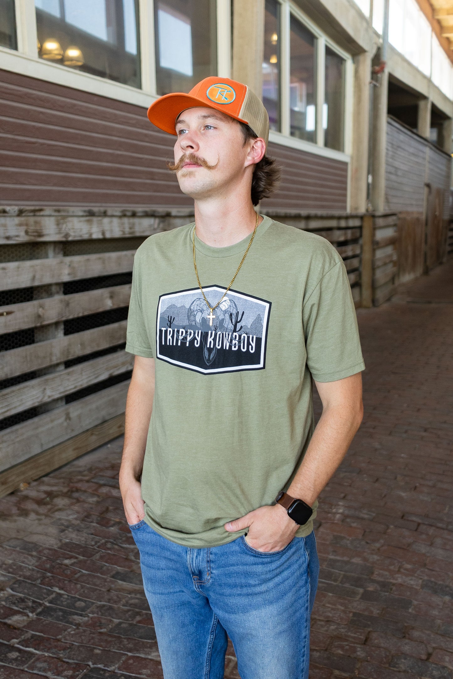 Short sleeve - light Olive- black & white