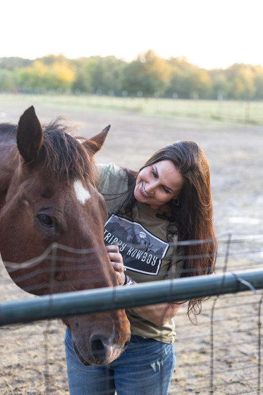 Short sleeve - light Olive- black & white